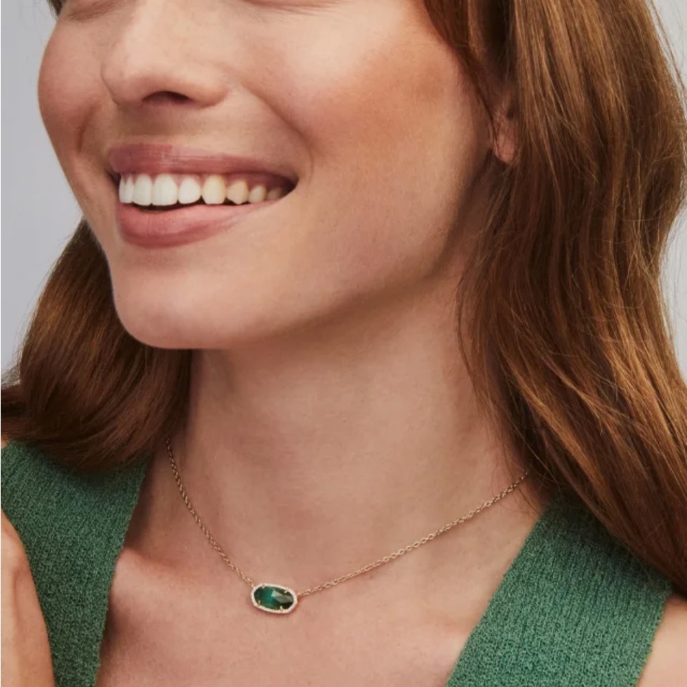 Elisa Kendra Scott Necklace in Emerald’s Cat Eye
